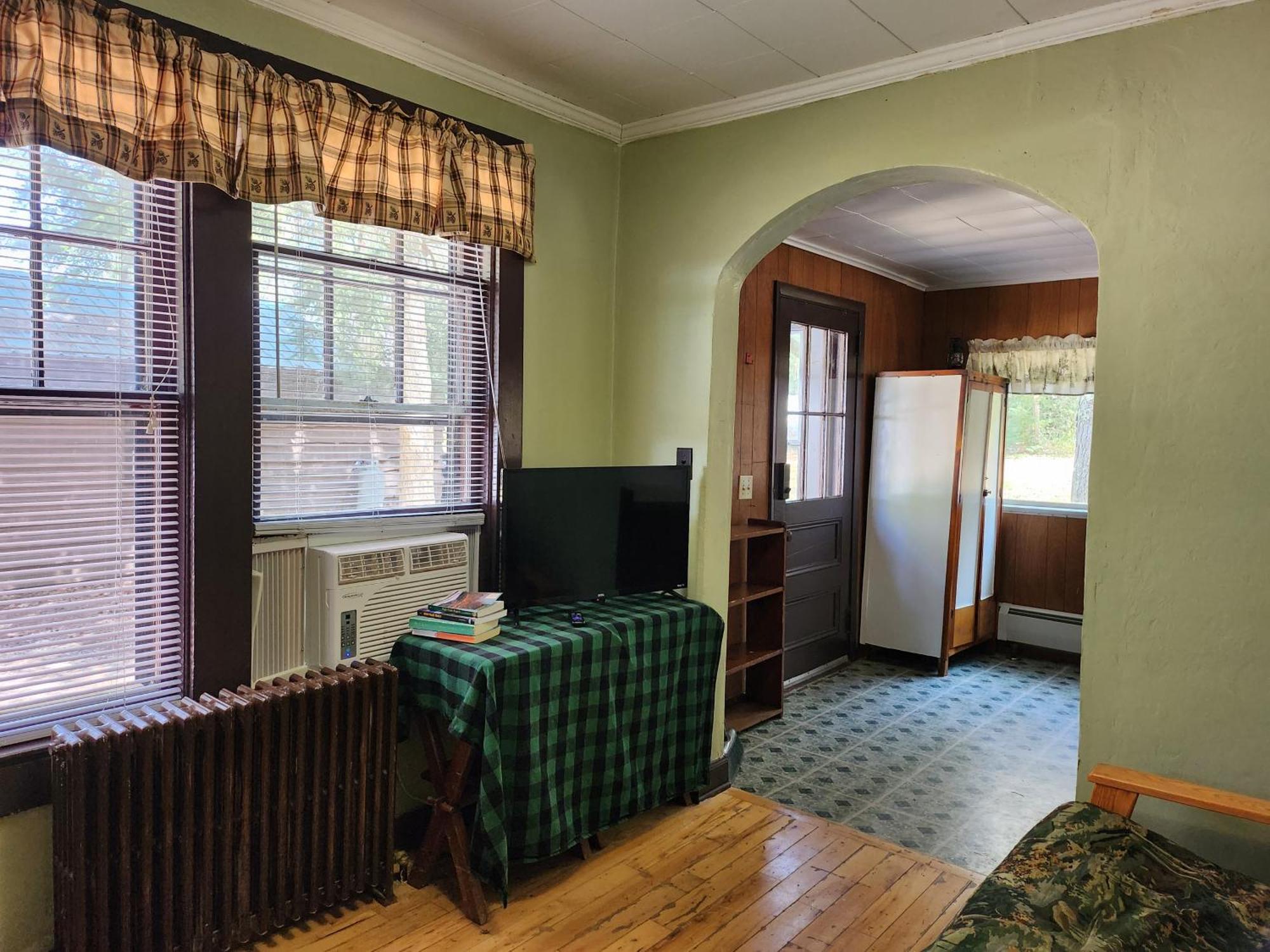 Moreno'S Adirondack Cabins 萨拉纳克莱克 外观 照片