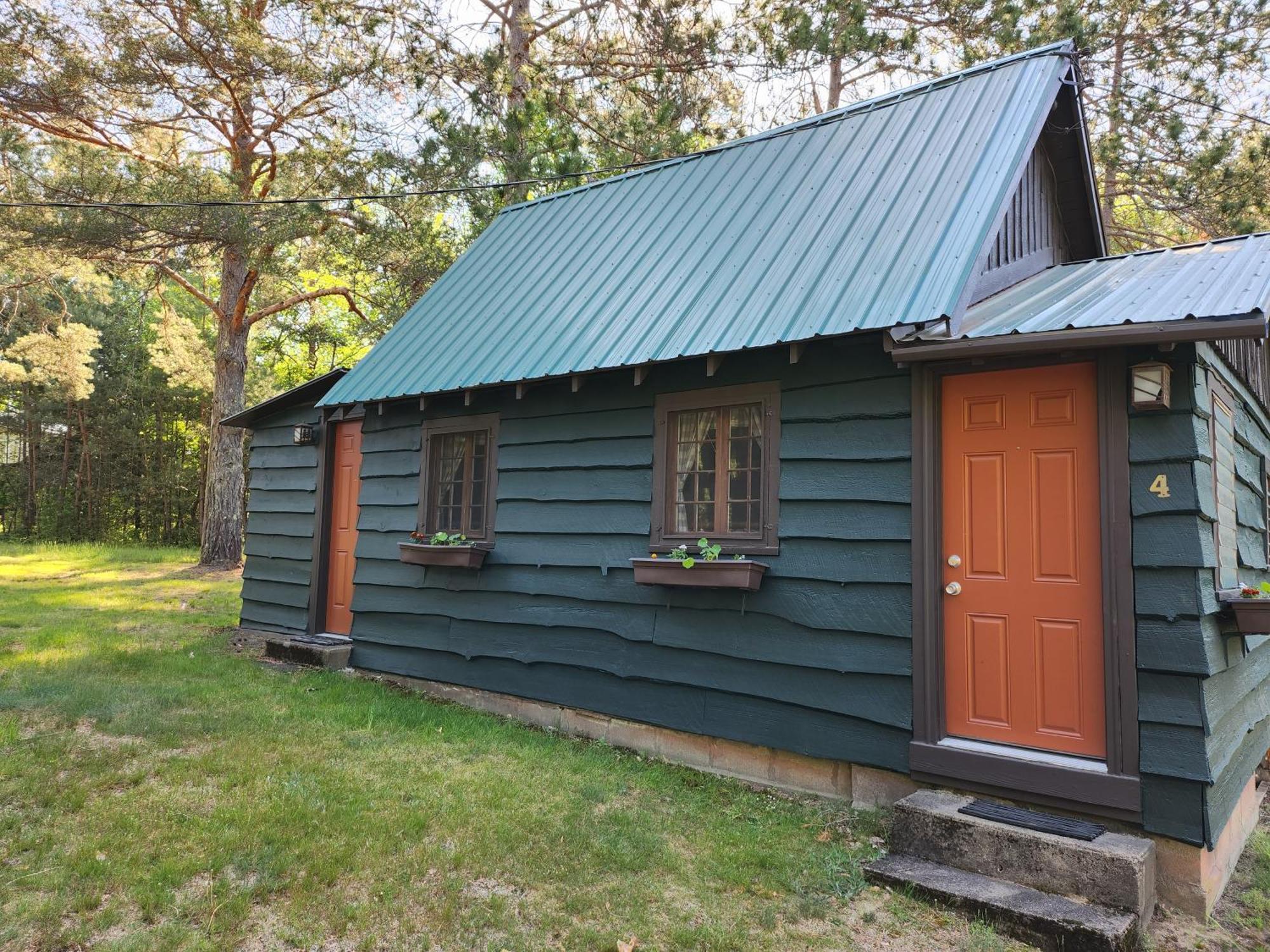 Moreno'S Adirondack Cabins 萨拉纳克莱克 外观 照片