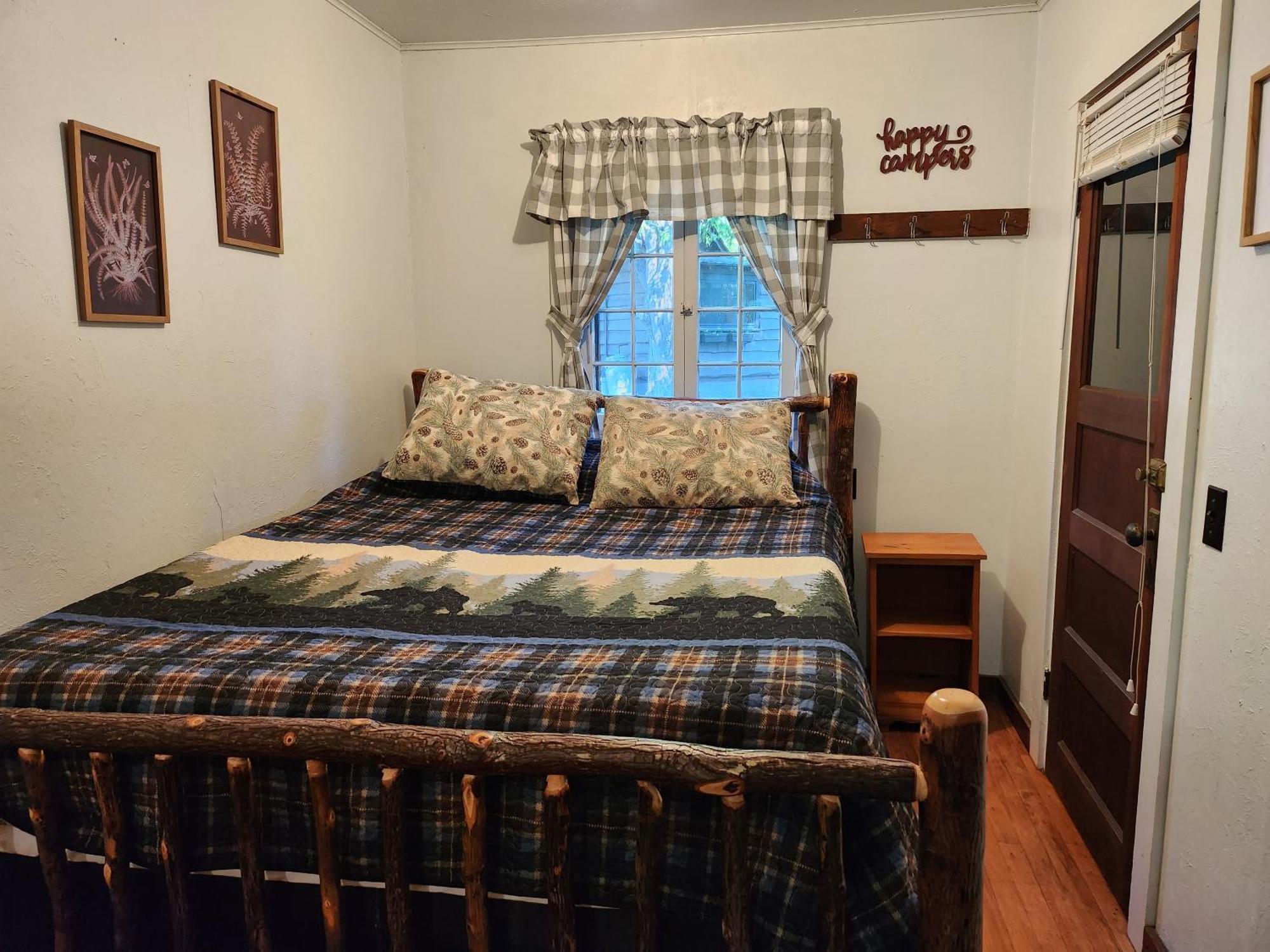 Moreno'S Adirondack Cabins 萨拉纳克莱克 外观 照片