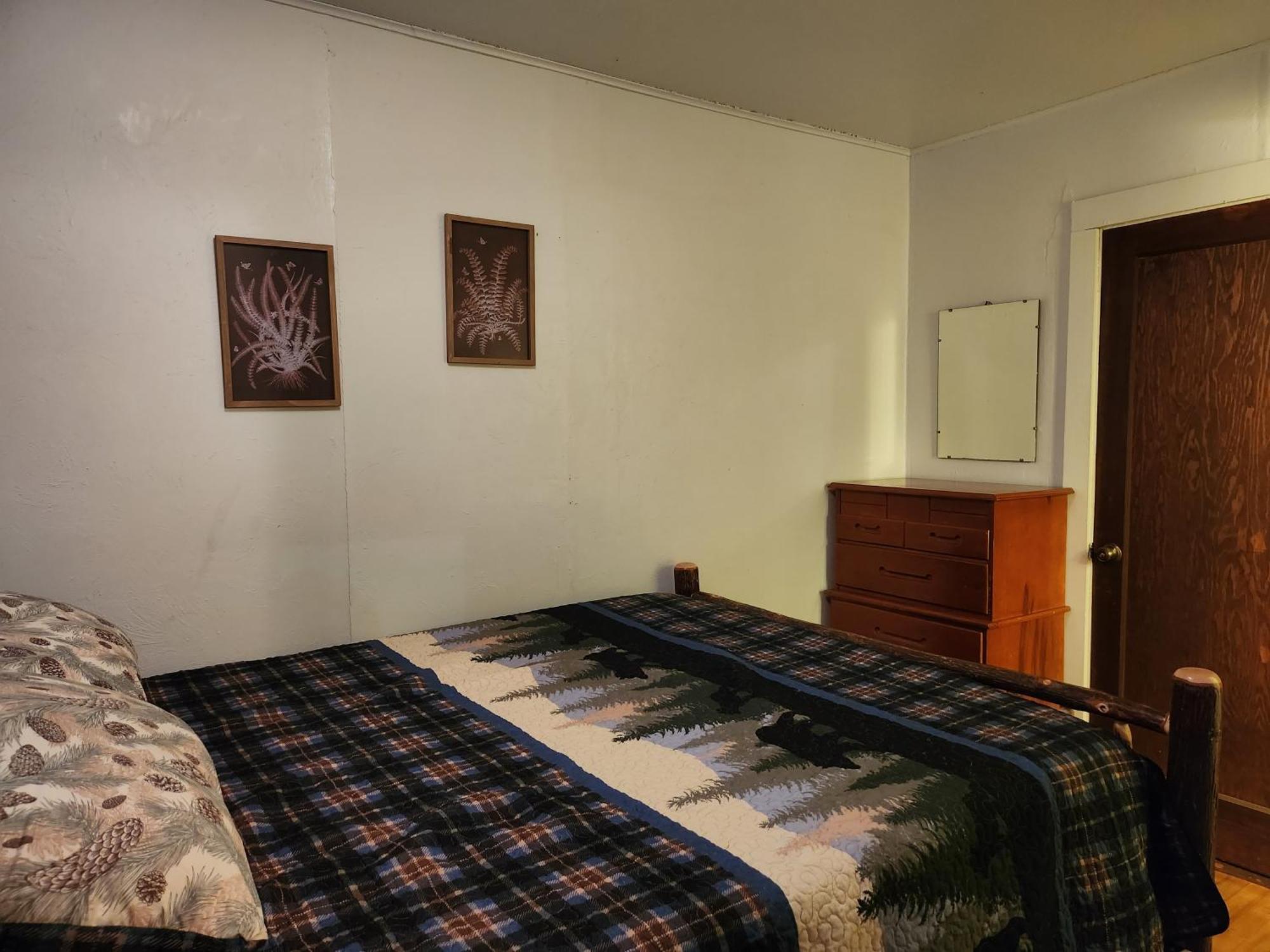 Moreno'S Adirondack Cabins 萨拉纳克莱克 外观 照片