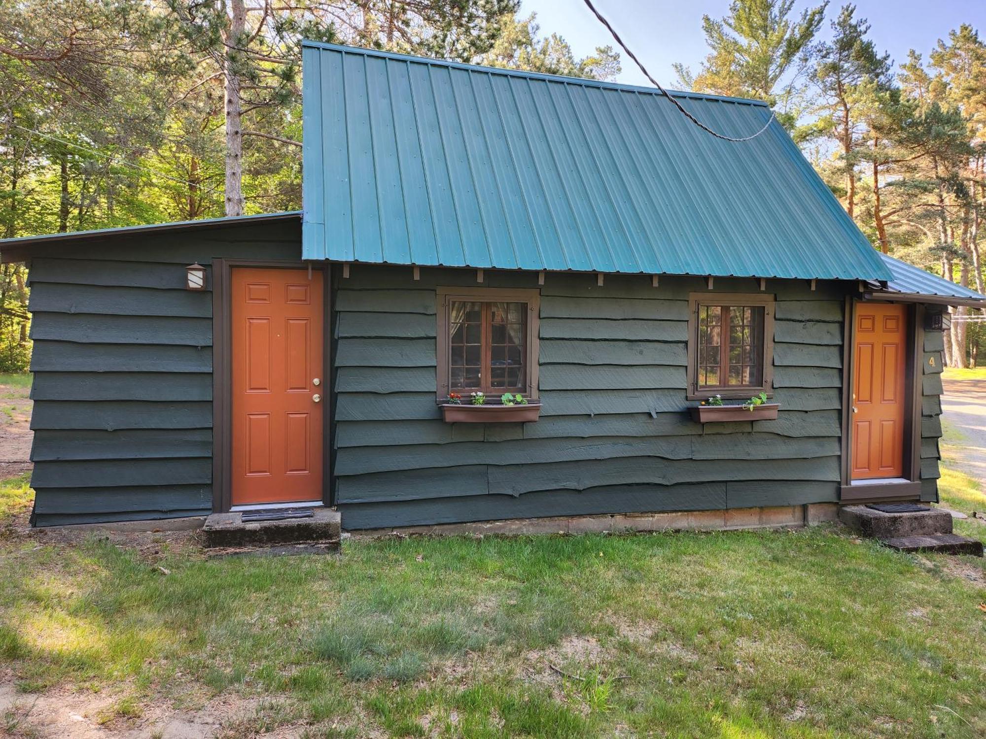 Moreno'S Adirondack Cabins 萨拉纳克莱克 外观 照片