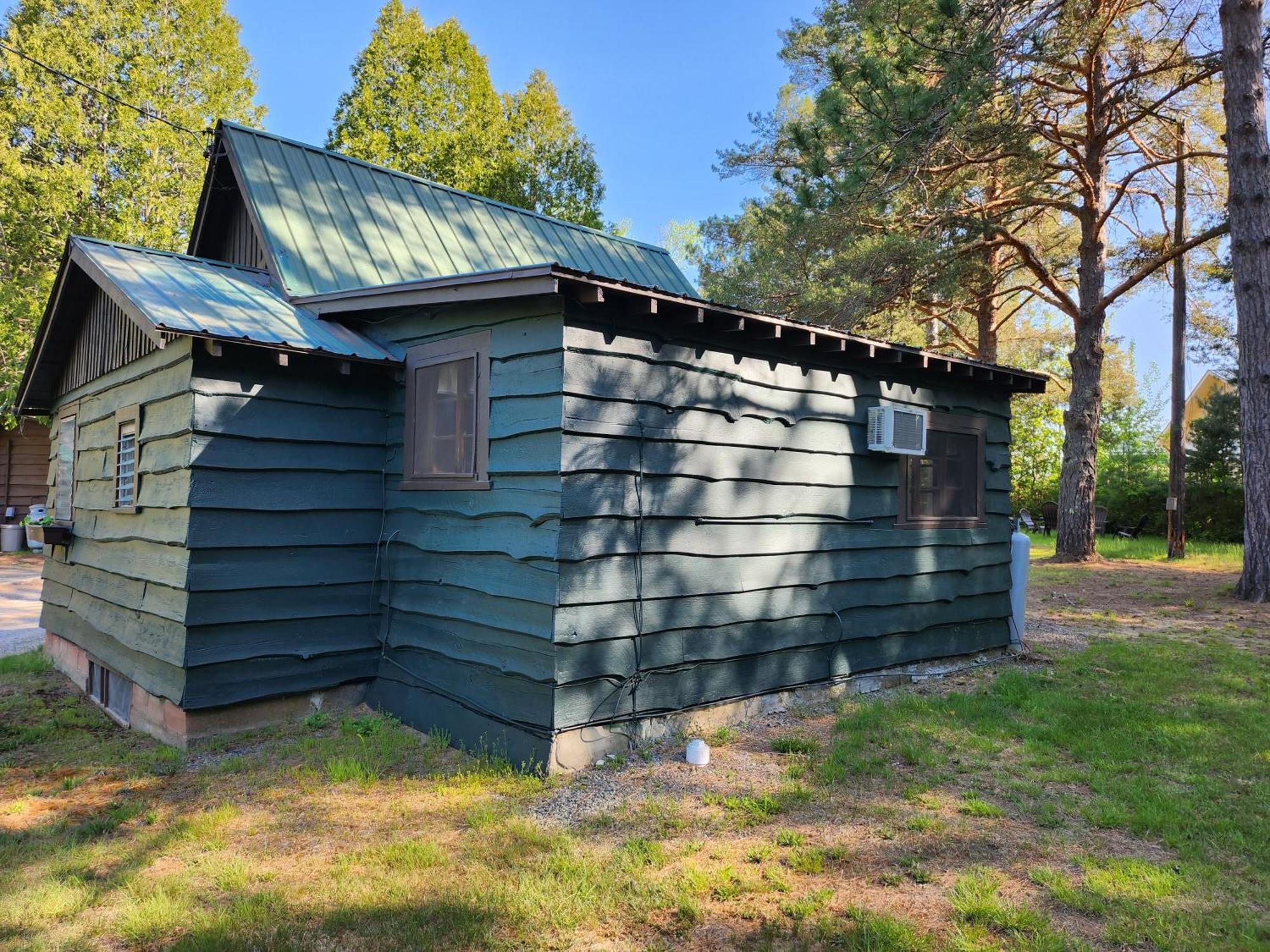 Moreno'S Adirondack Cabins 萨拉纳克莱克 外观 照片