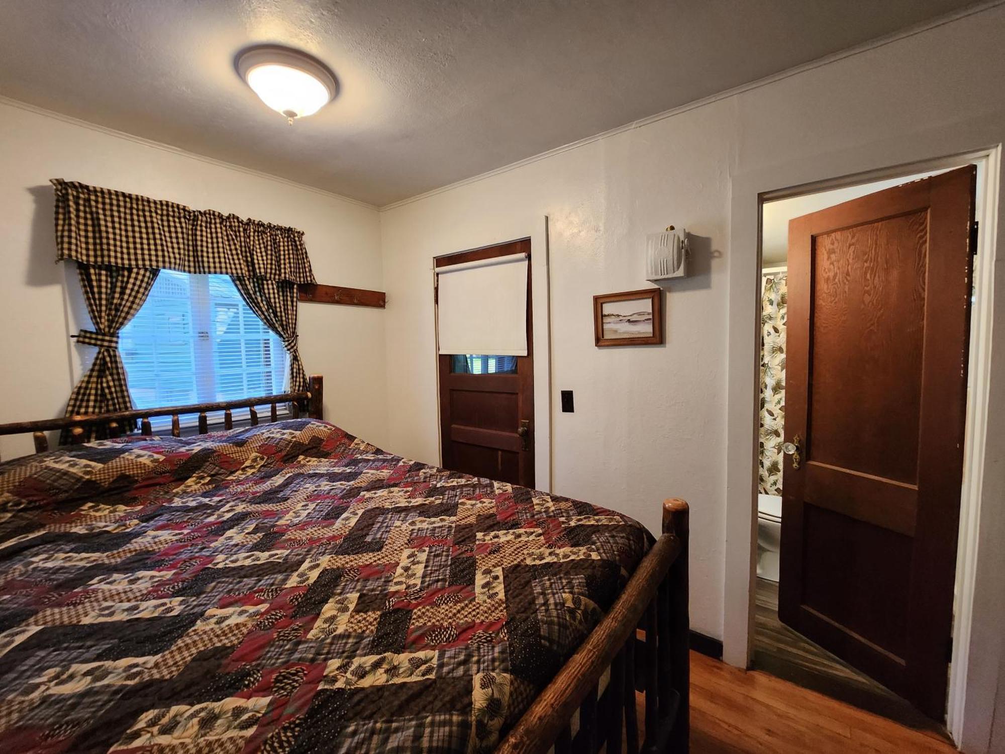 Moreno'S Adirondack Cabins 萨拉纳克莱克 外观 照片
