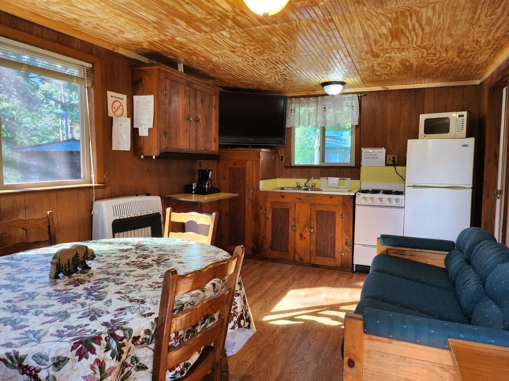 Moreno'S Adirondack Cabins 萨拉纳克莱克 外观 照片