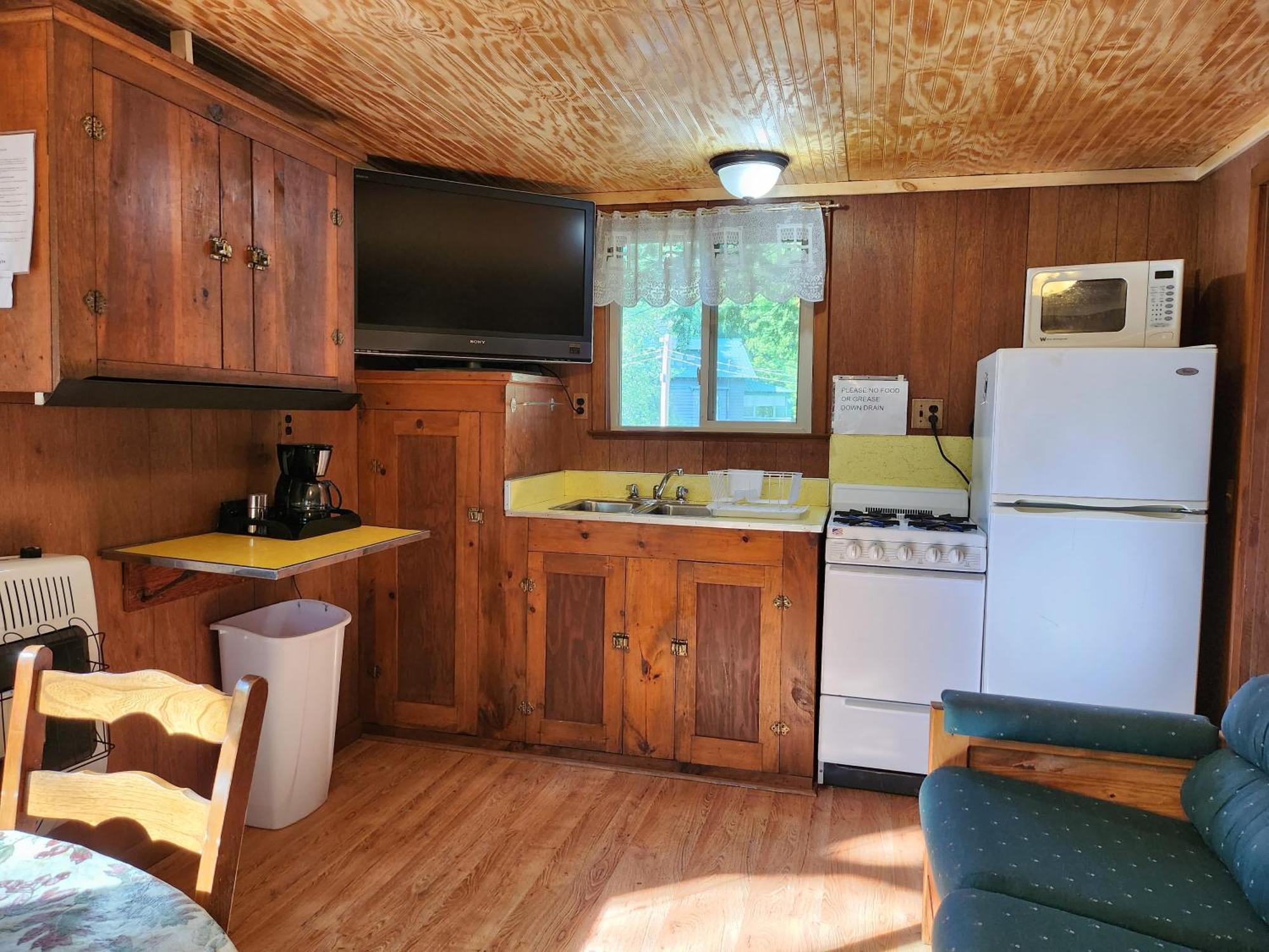 Moreno'S Adirondack Cabins 萨拉纳克莱克 外观 照片